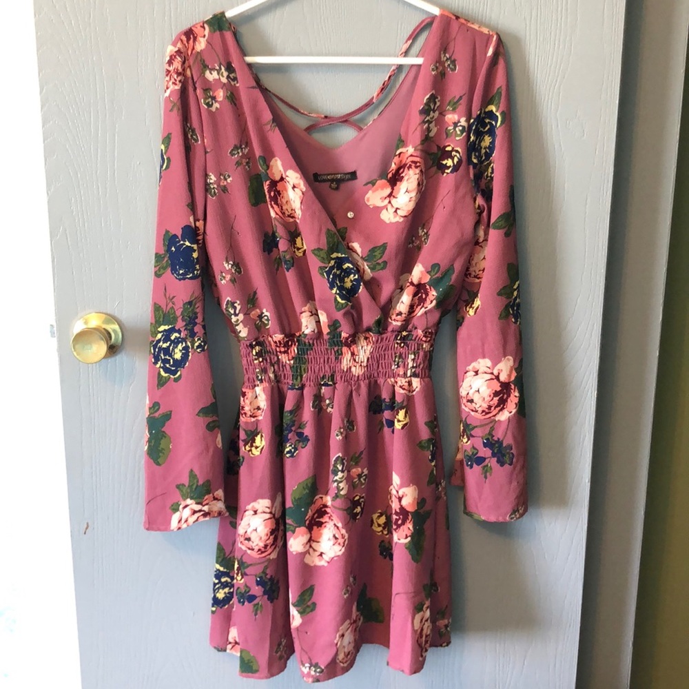 Size M pink floral dress